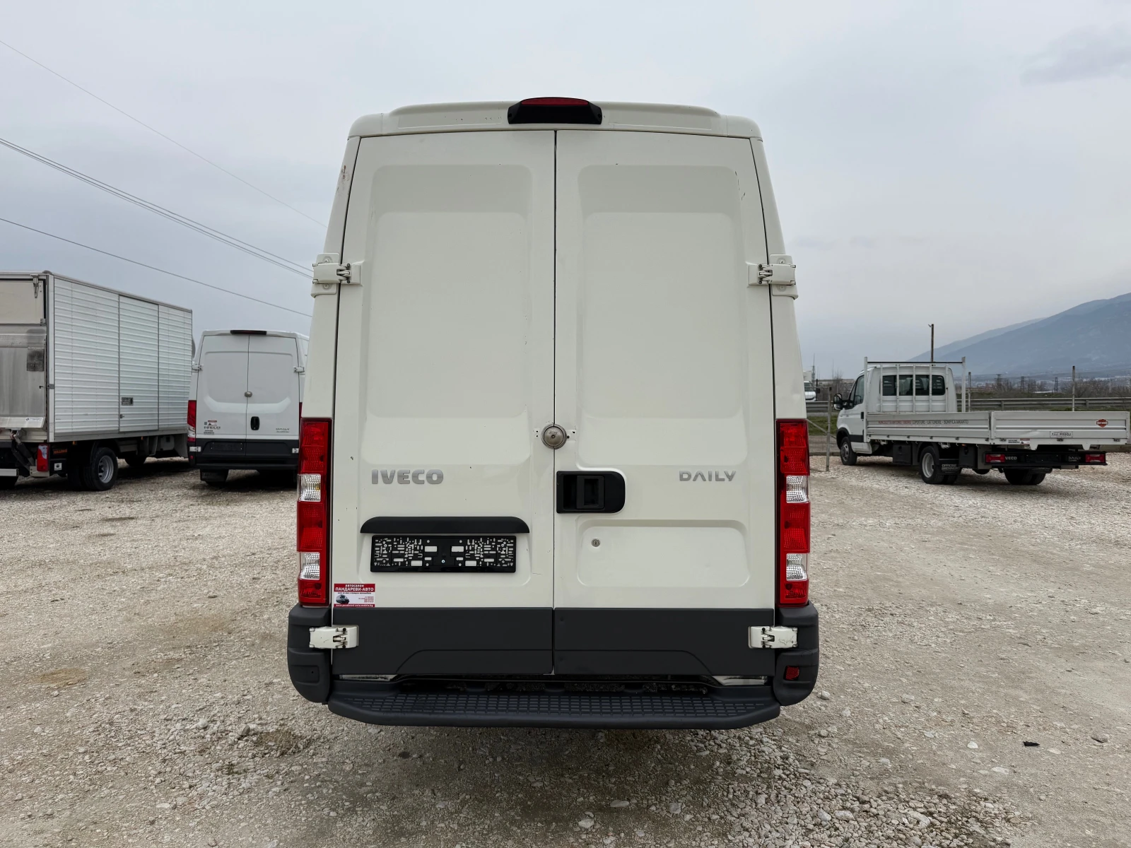 Iveco Daily 35S13 EURO5B КЛИМАТИК - изображение 6