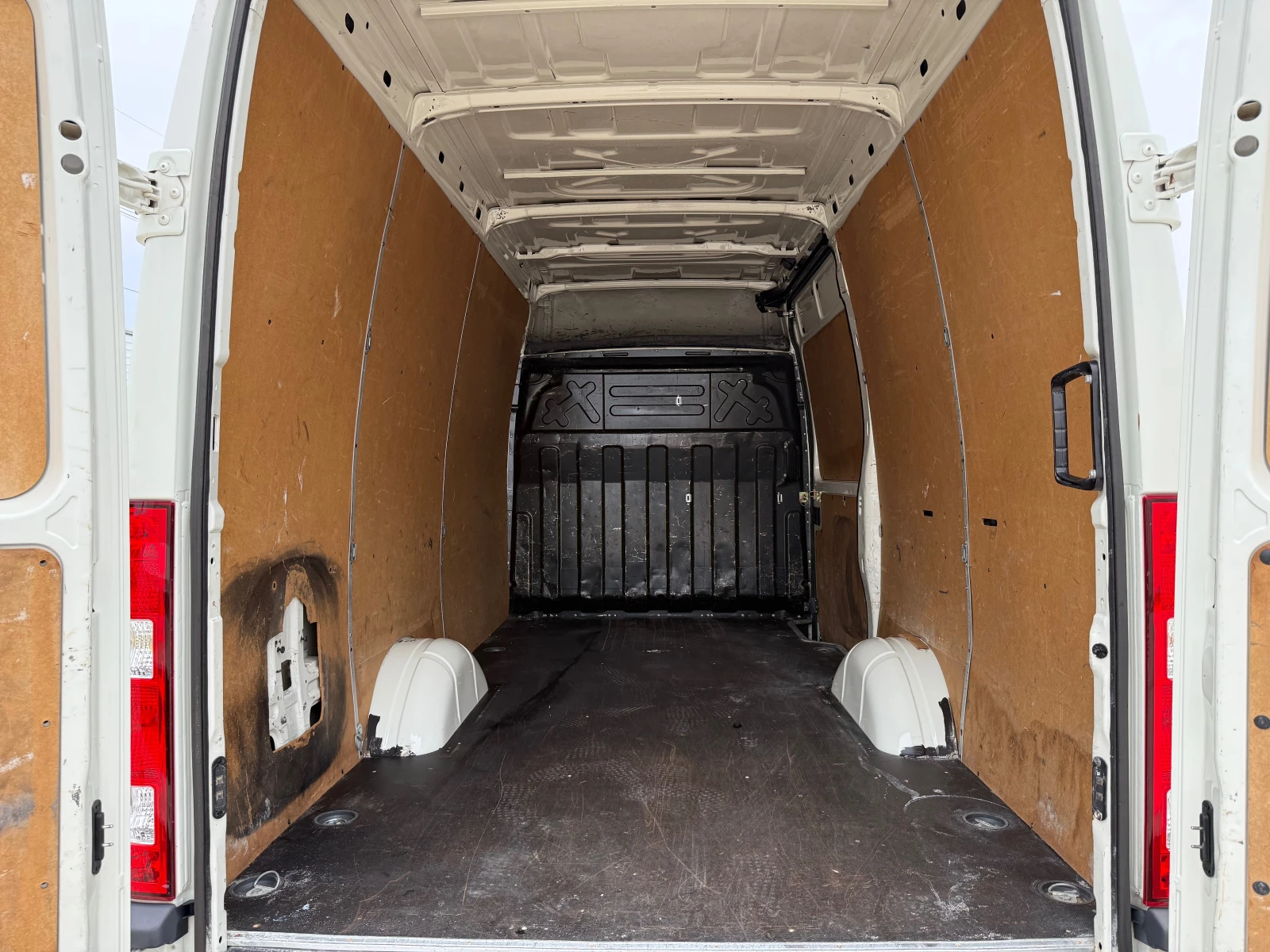 Iveco Daily 35S13 EURO5B КЛИМАТИК, снимка 15 - Бусове и автобуси - 53720208