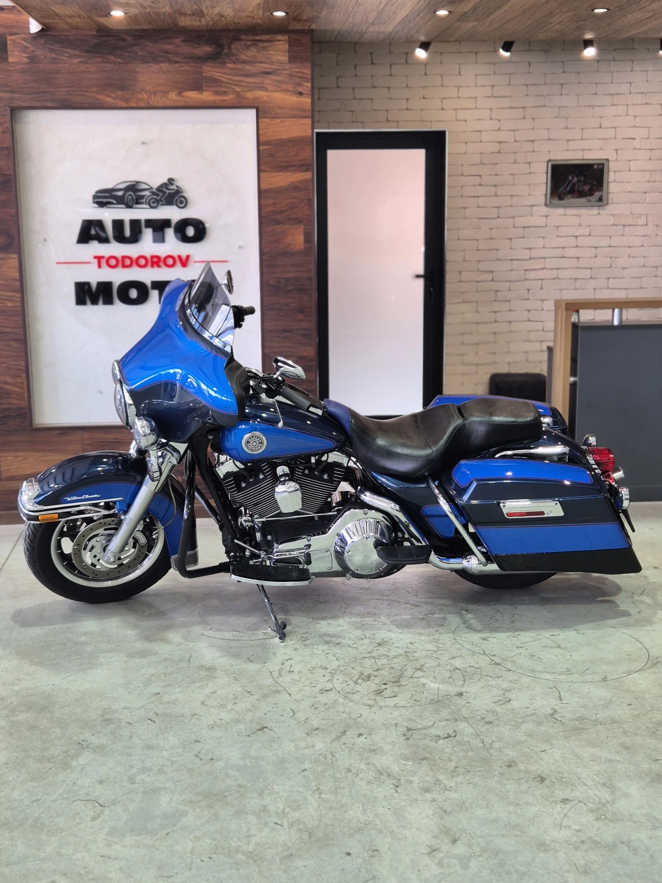 Harley-Davidson Electra Glide Classic ULTRA CLASSIC! FLHTC 33000км! Нов внос ШВЕЙЦАРИЯ!!, снимка 4 - Мотоциклети и мототехника - 56070394