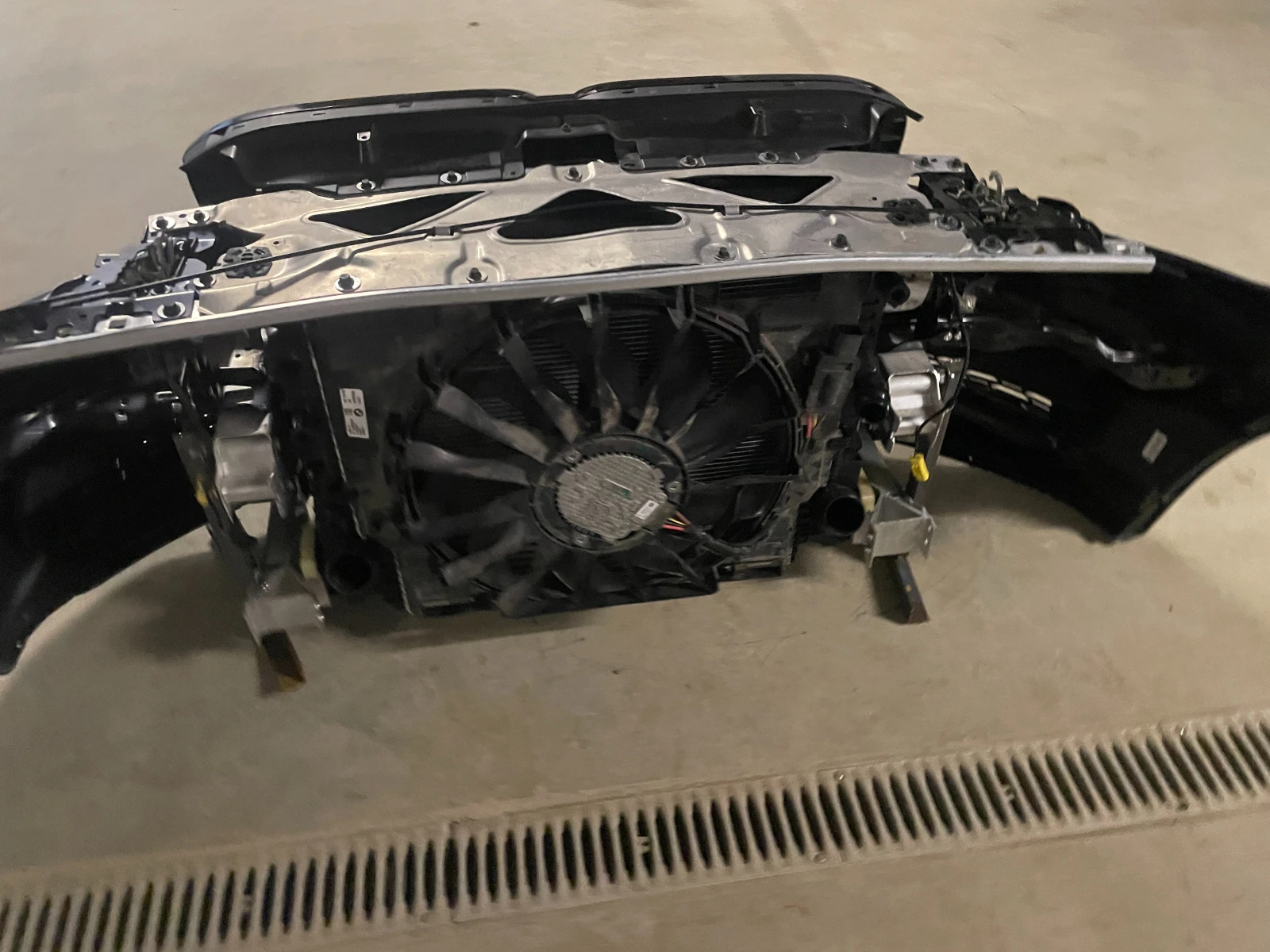 Напълно окомплектована предна броня и преден панел за BMW 7 G11 LCI M SPORT, снимка 6 - Части - 53801690