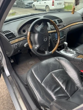 Mercedes-Benz E 320, снимка 17