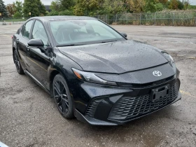 Toyota Camry SE UPGRADE / АвтоКредит, снимка 2