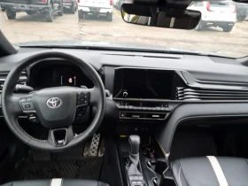 Toyota Camry SE UPGRADE / АвтоКредит, снимка 10