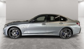 BMW 330 e xDrive = M-Sport Pro= Carbon Interior Гаранция, снимка 4
