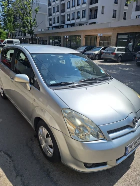 Toyota Corolla verso  - изображение 1