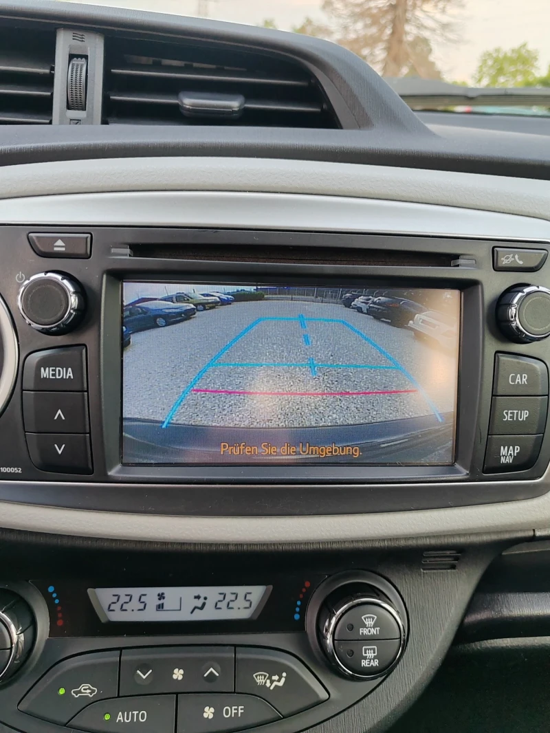 Toyota Yaris 1.5, 75к.с. Хибрид , снимка 13 - Автомобили и джипове - 50577855