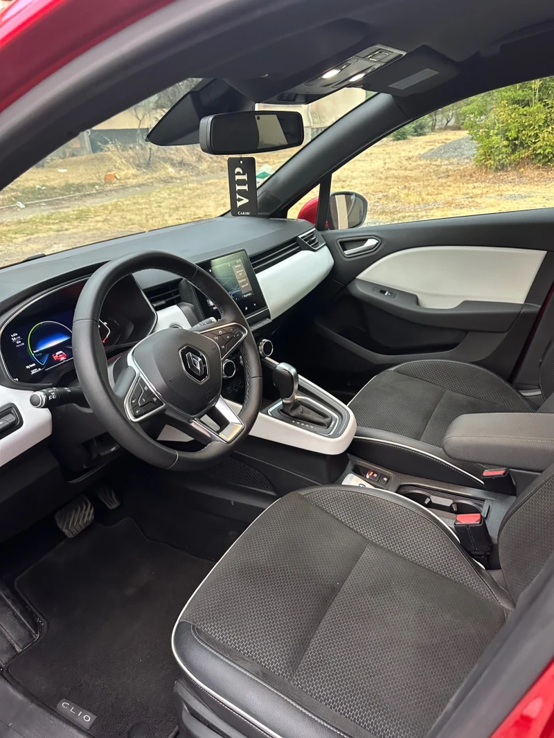 Renault Clio 1.6 E-tech Multi-mode Hybrid, снимка 8 - Автомобили и джипове - 50716583
