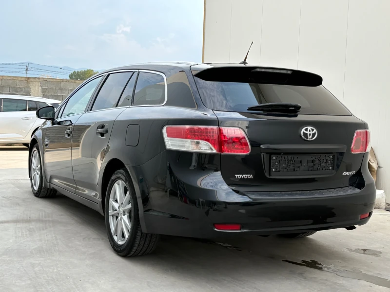 Toyota Avensis 2.2 D4D* 150* Navi* Camera* Xenon* EURO5* , снимка 5 - Автомобили и джипове - 51034858