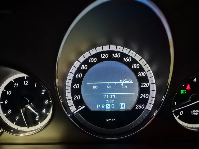 Mercedes-Benz E 500 LPG, снимка 17 - Автомобили и джипове - 52510726