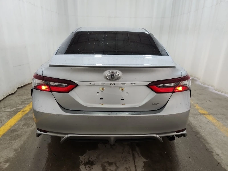 Toyota Camry SE* 2.5* Подгрев* Нисък пробег!, снимка 4 - Автомобили и джипове - 52317681