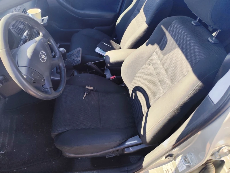 Toyota Avensis 2.0, снимка 6 - Автомобили и джипове - 52388139
