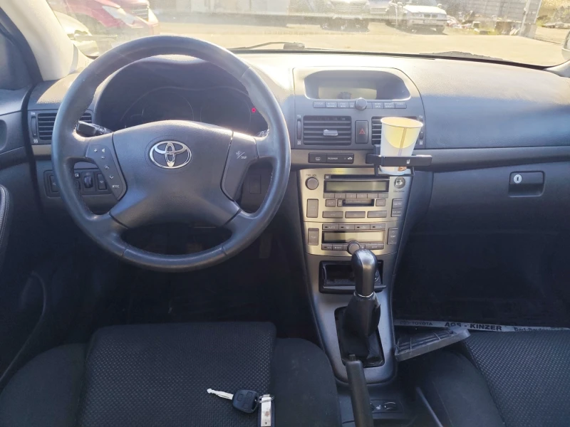Toyota Avensis 2.0, снимка 5 - Автомобили и джипове - 52388139