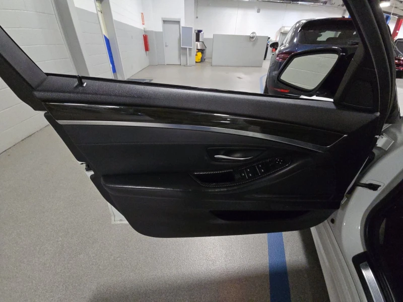 BMW 535 2016 BMW 5 Series Sedan 535i M SPORT LINE, снимка 7 - Автомобили и джипове - 53023615