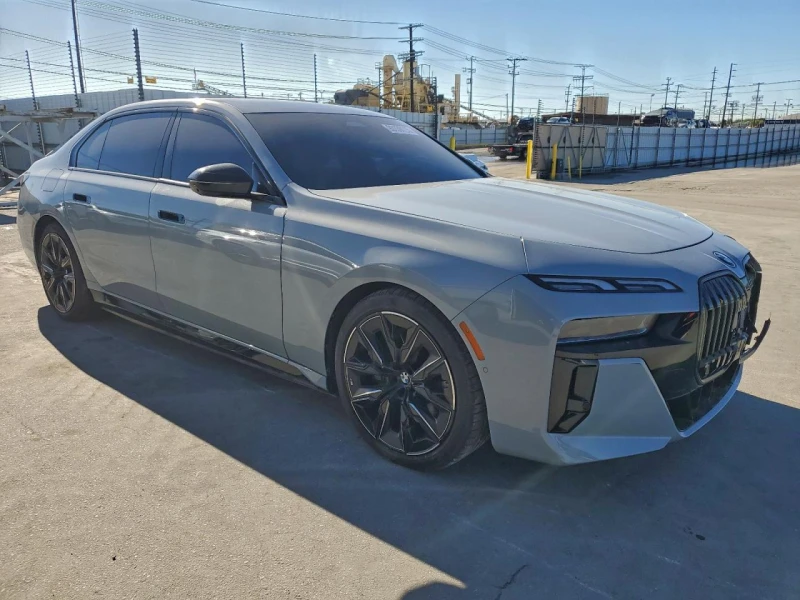 BMW i7 EDRIVE50* M PKG* Bowers & Wilkins Diamond* , снимка 4 - Автомобили и джипове - 53113149