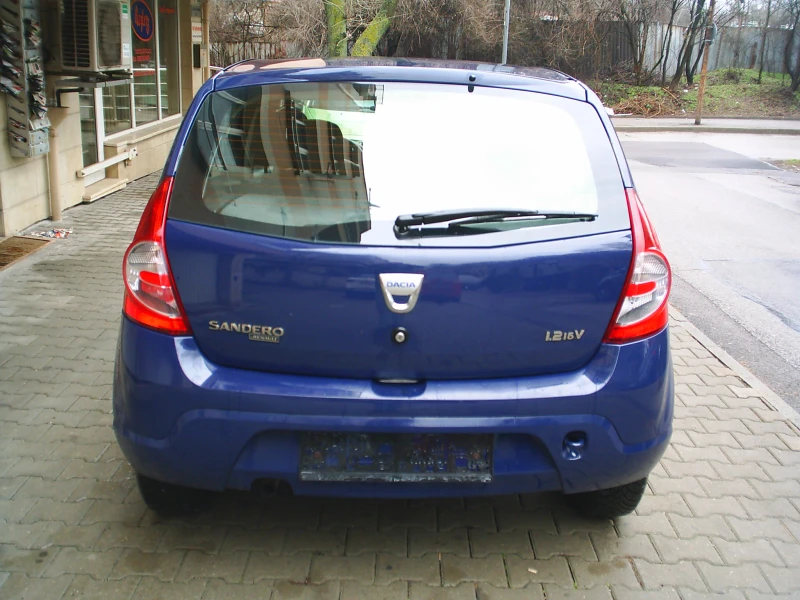 Dacia Sandero 1.2 16V 75k.c., снимка 5 - Автомобили и джипове - 53392236