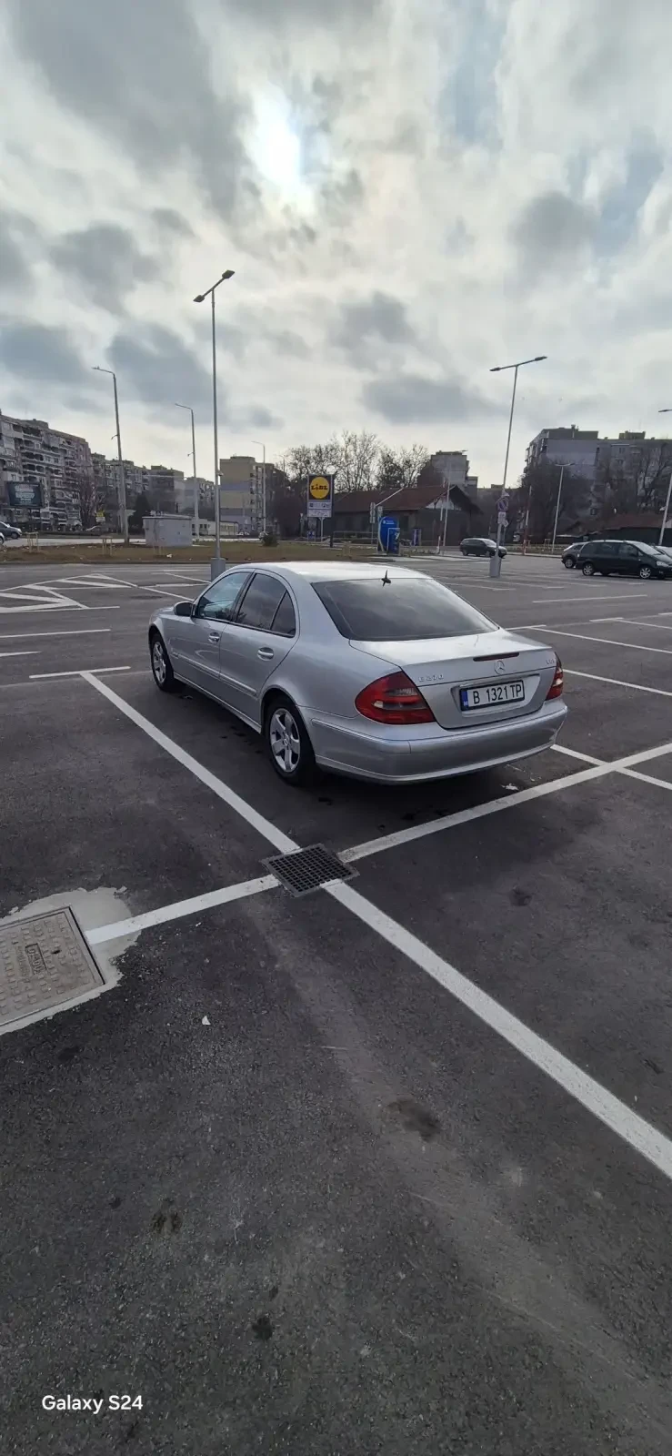 Mercedes-Benz E 270, снимка 5 - Автомобили и джипове - 48927870