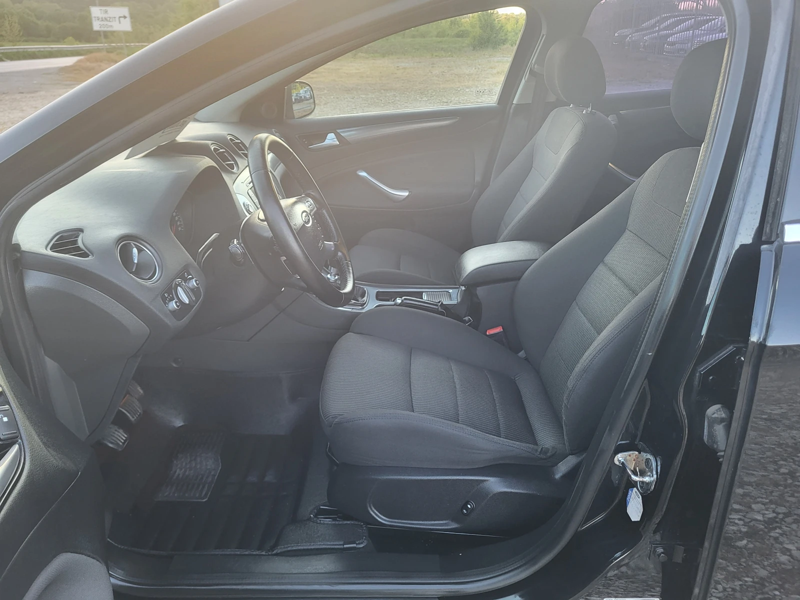 Ford Mondeo 2.0TDCi - изображение 9