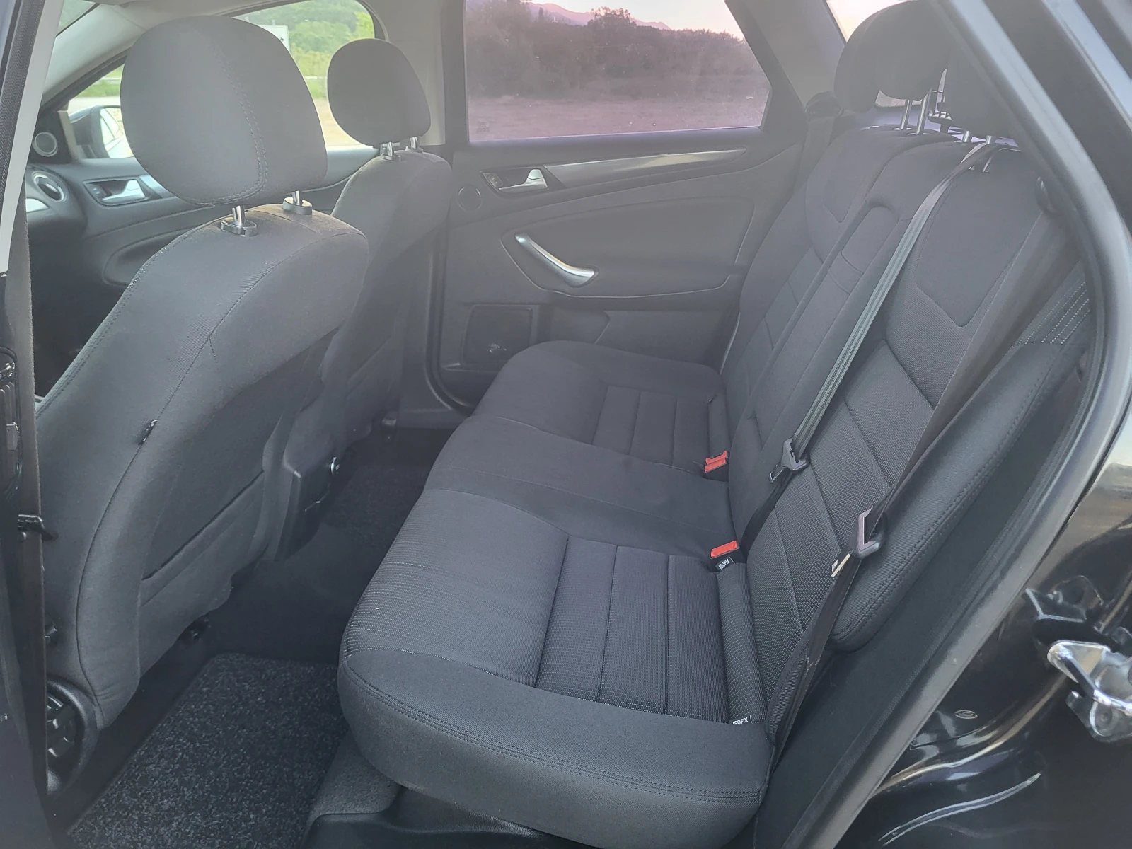 Ford Mondeo 2.0TDCi - изображение 10