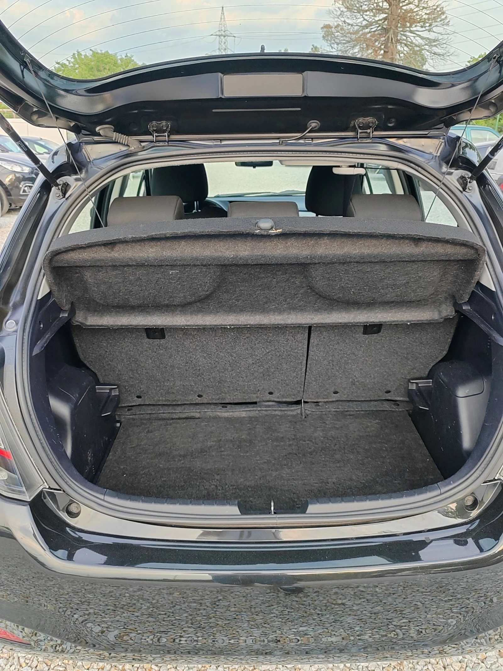 Toyota Yaris 1.5, 75к.с. Хибрид  - изображение 7