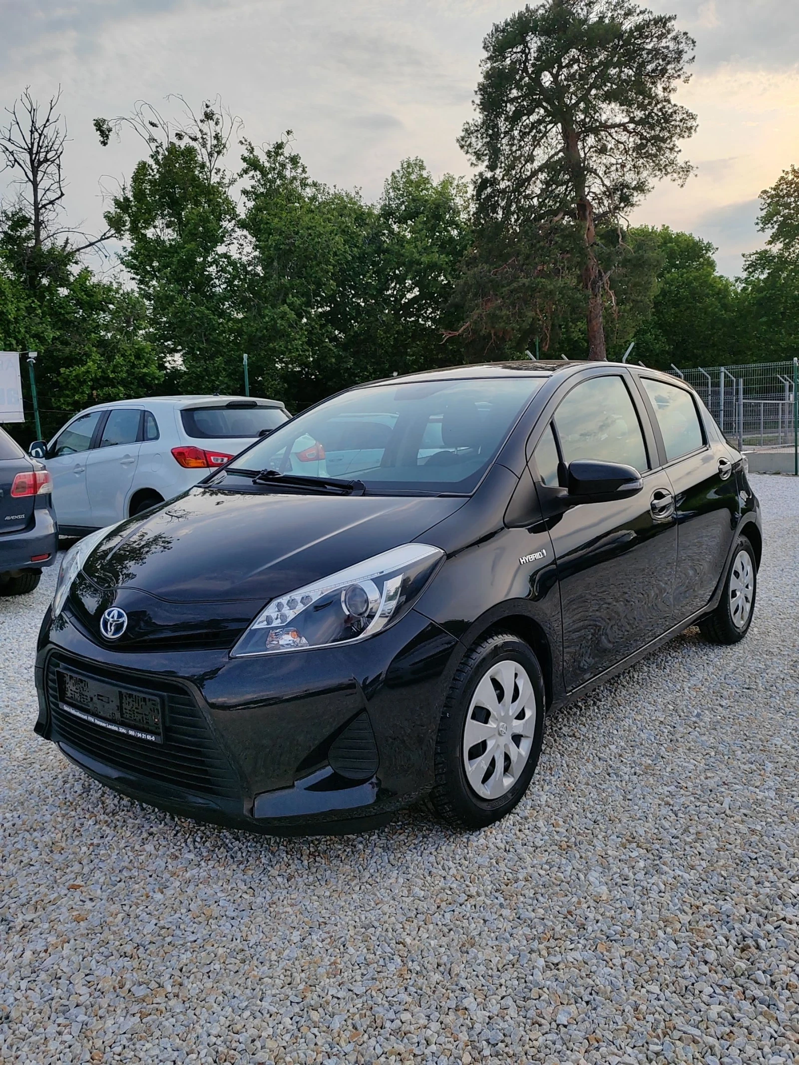 Toyota Yaris 1.5, 75к.с. Хибрид  | Mobile.bg — изображение 1