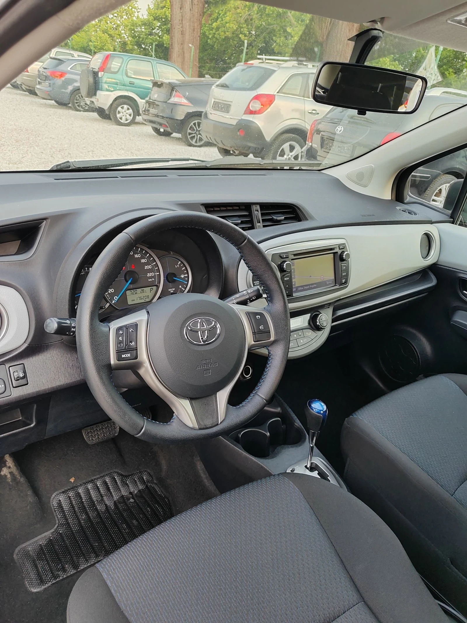 Toyota Yaris 1.5, 75к.с. Хибрид  | Mobile.bg — изображение 15