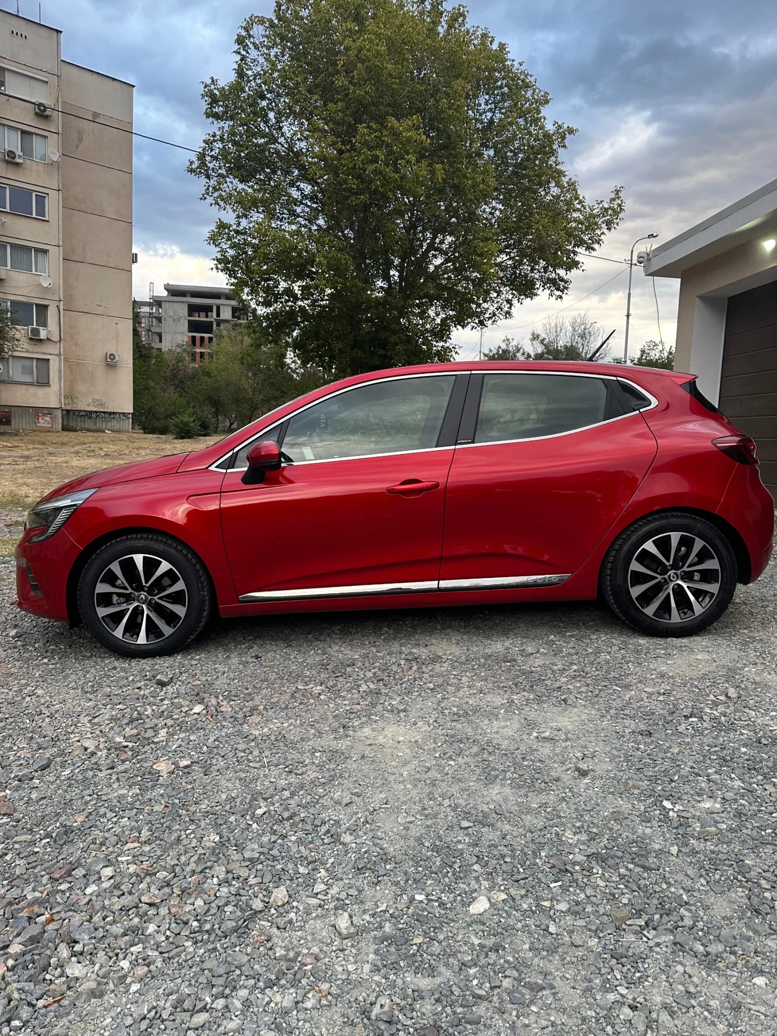 Renault Clio 1.6 E-tech Multi-mode Hybrid - изображение 3