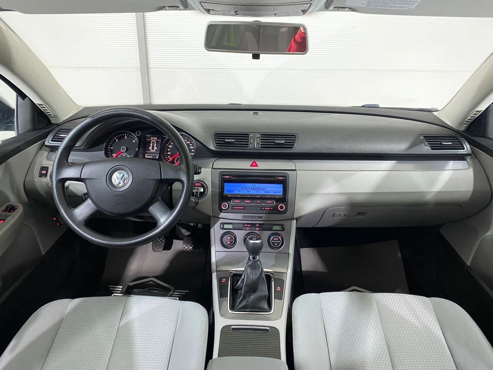 VW Passat 2.0TDI - изображение 8