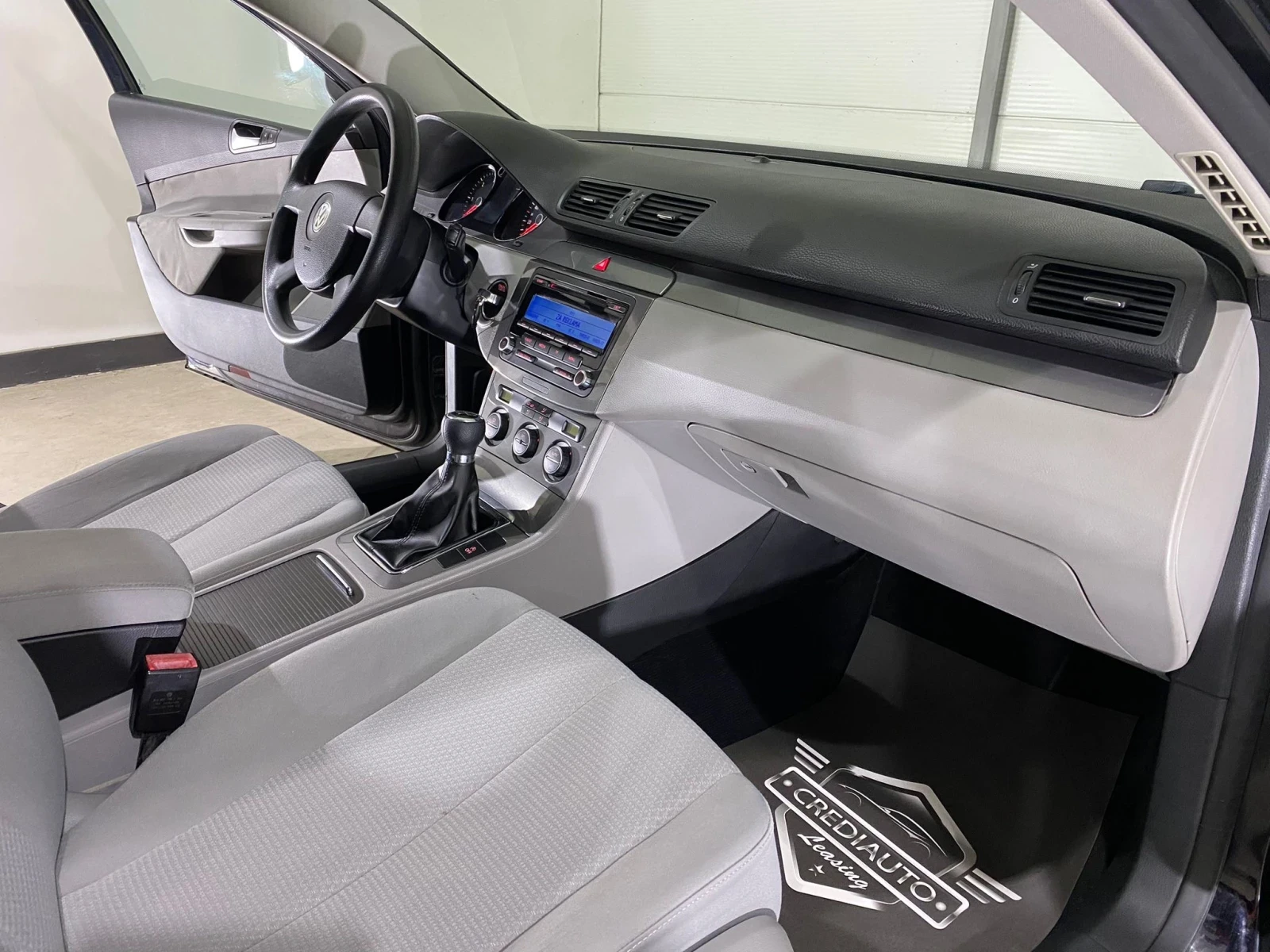 VW Passat 2.0TDI - изображение 9