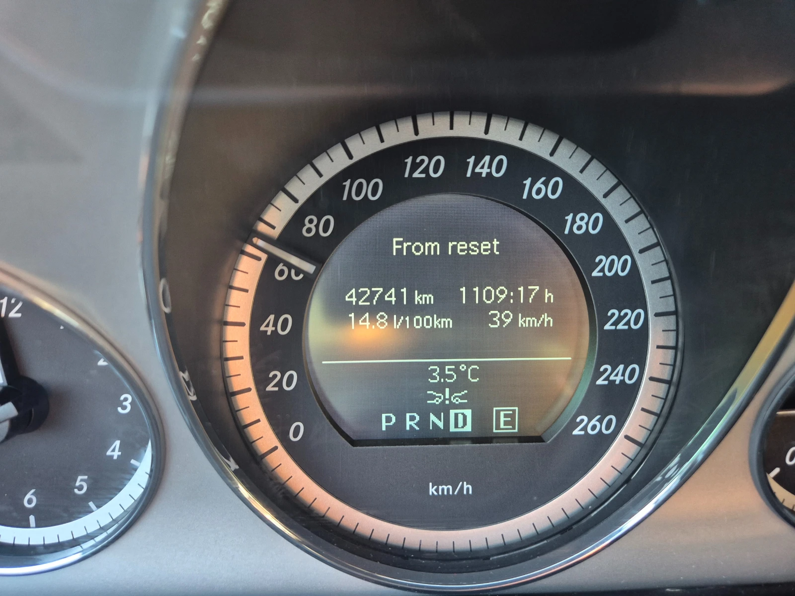 Mercedes-Benz E 500 LPG, снимка 13 - Автомобили и джипове - 53708008