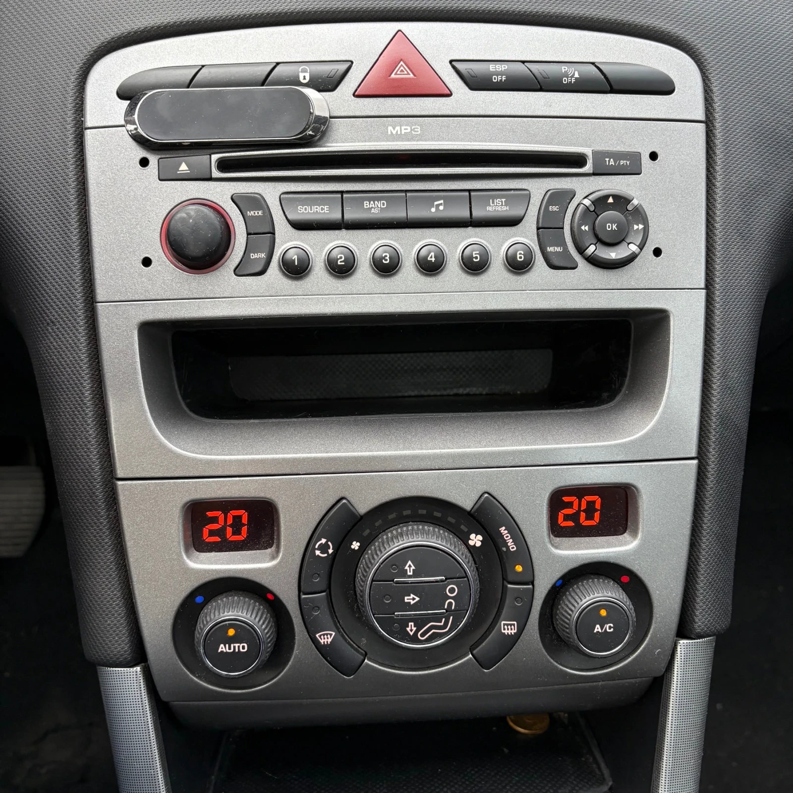 Peugeot 308 1.6L Turbo Panorama | Mobile.bg � ����������� 12