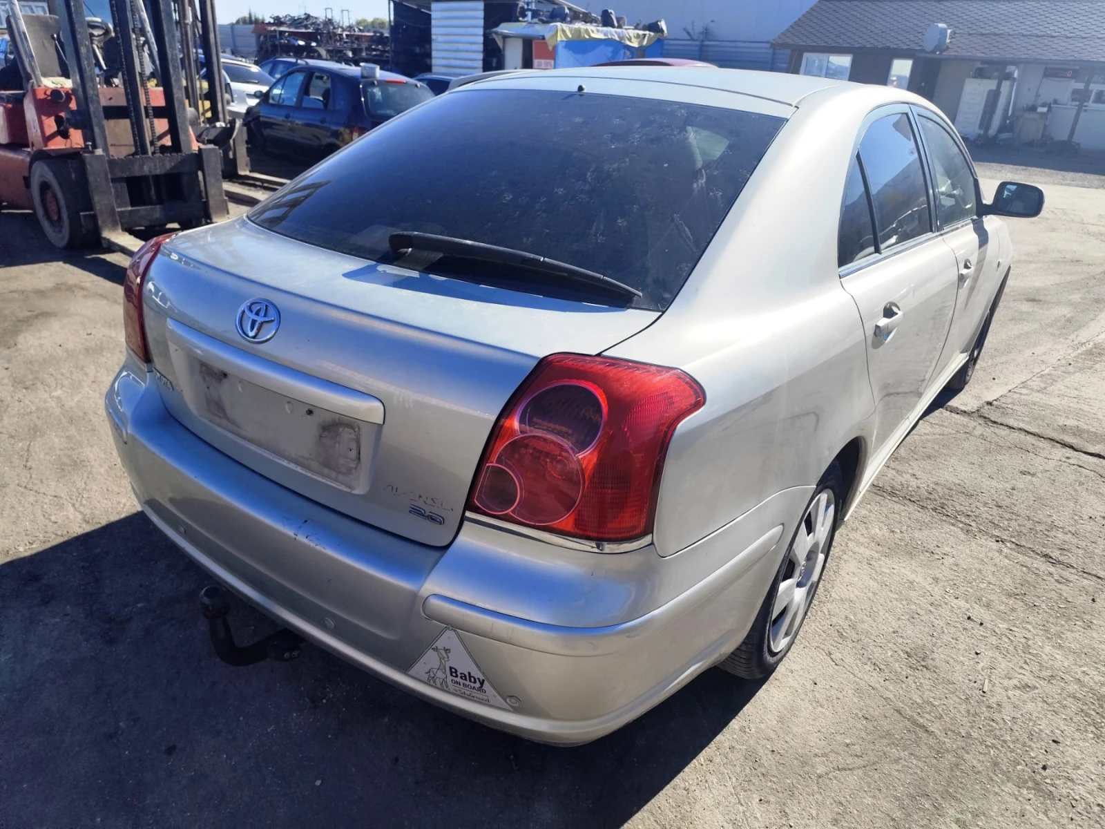 Toyota Avensis 2.0 - изображение 3