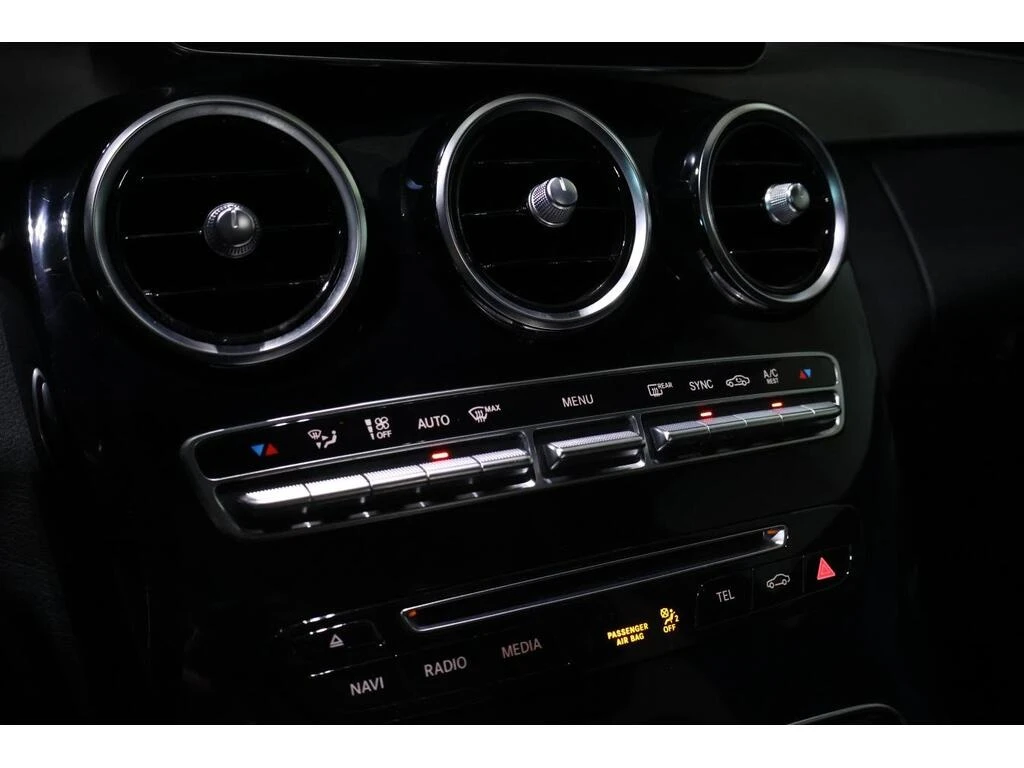 Mercedes-Benz C 300 * C300 4MATIC | ONE OWNER | CLEAN CARFAX * CARFAX  | Mobile.bg � ����������� 17