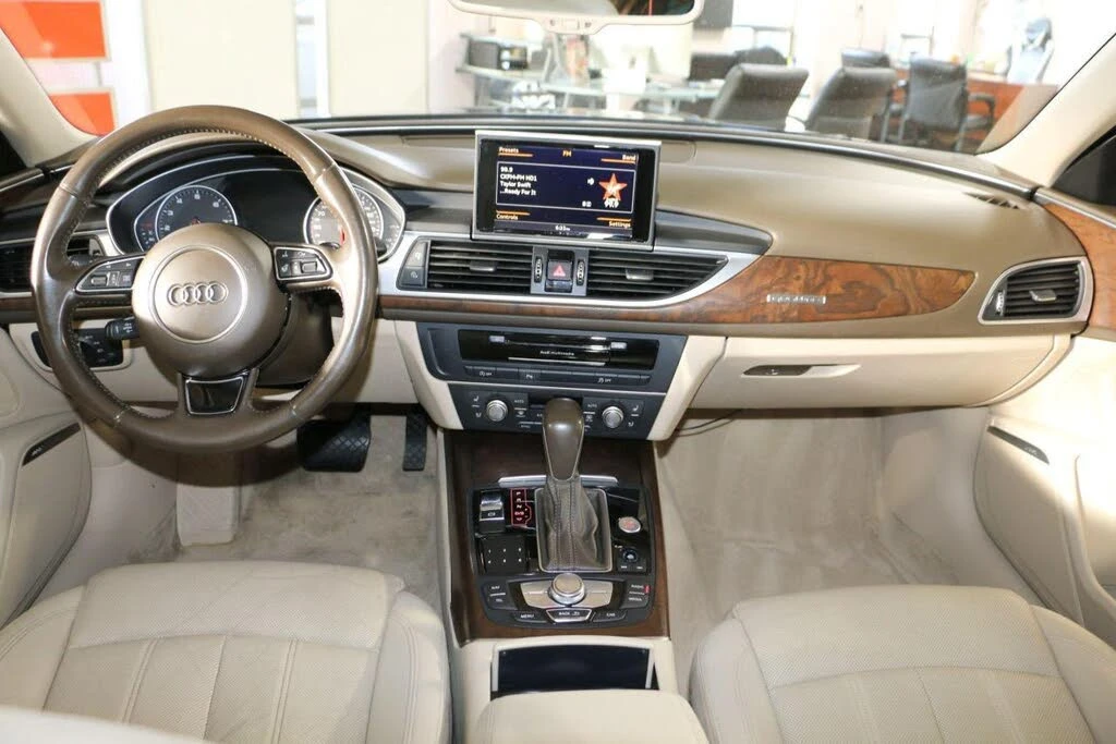 Audi A6 quattro Technik Sedan AWD - изображение 9