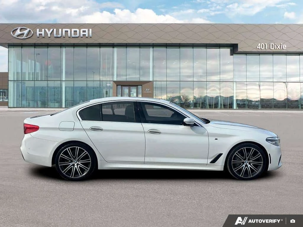 BMW 540 * 540i xDrive Awd | Leather | Sunroof * CARFAX * Ц, снимка 6 - Автомобили и джипове - 53811205