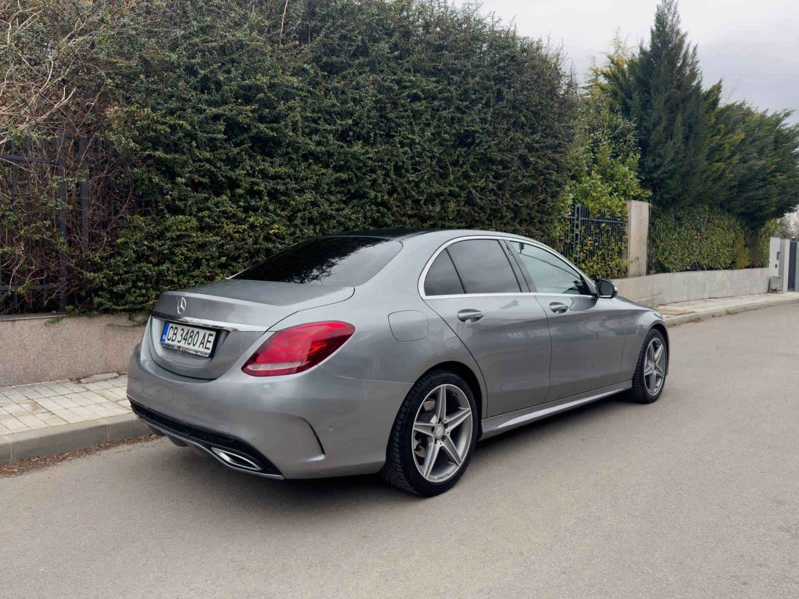 Mercedes-Benz C 220 AMG, снимка 5 - Автомобили и джипове - 53950460