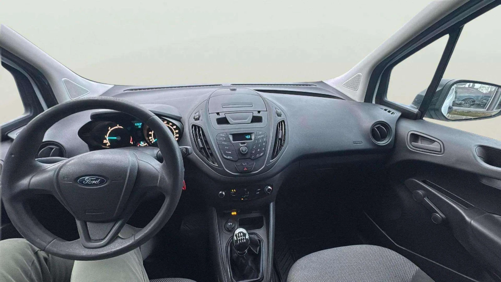 Ford Courier 1.5 TDCi, снимка 10 - Автомобили и джипове - 54184809