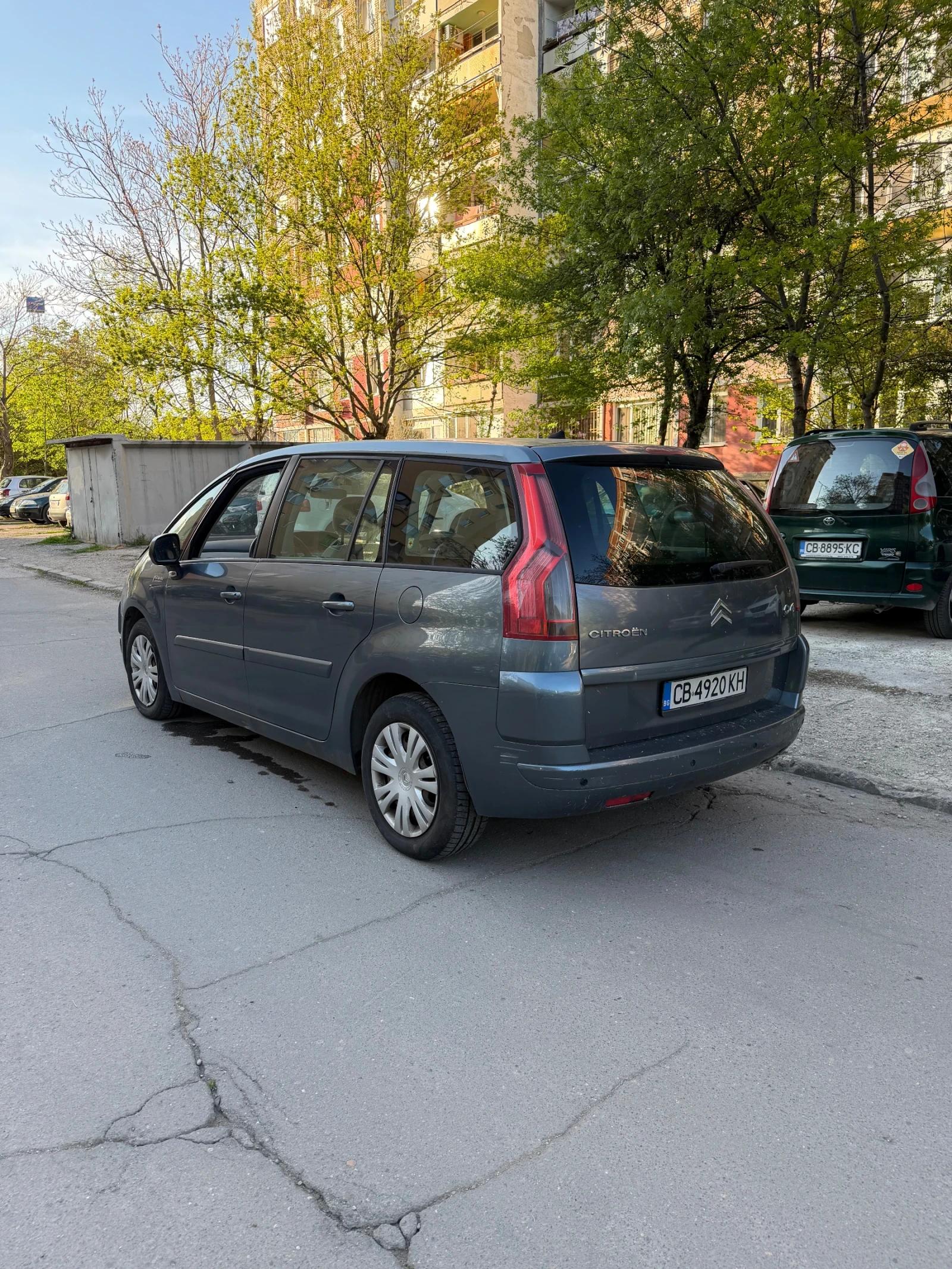 Citroen C4 Picasso, снимка 2 - Автомобили и джипове - 54400059