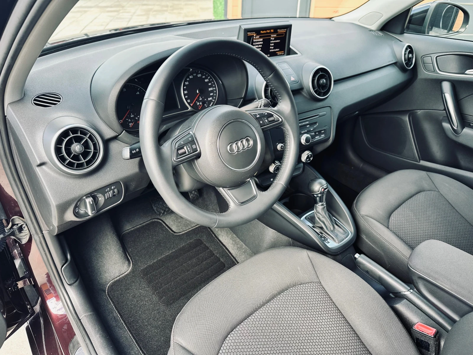 Audi A1 1.6TDI/S-line/Navi/��������� | Mobile.bg � ����������� 10