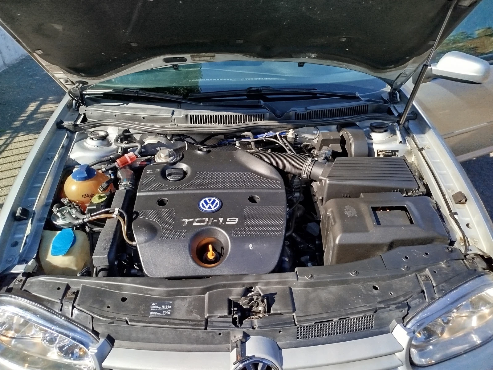 VW Golf 1.9 EDITION , снимка 9 - Автомобили и джипове - 55018319