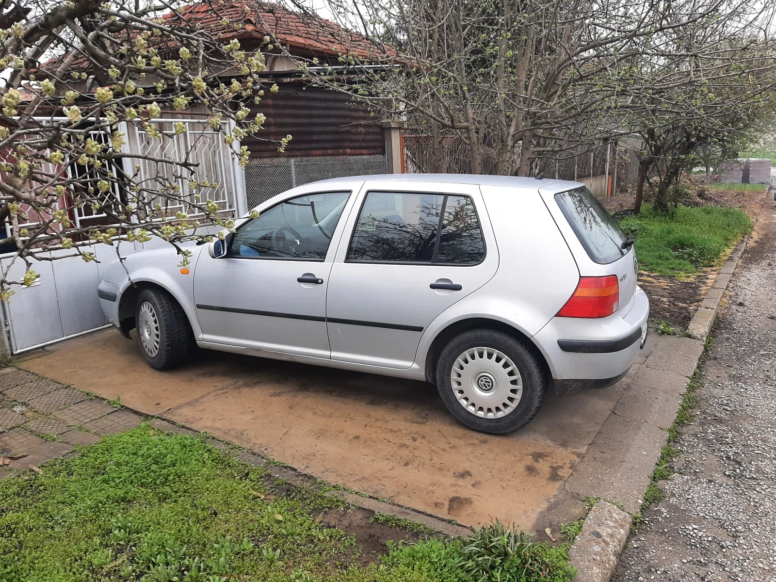 VW 1600 1.6 i 101k бензин , снимка 3 - Автомобили и джипове - 55149138