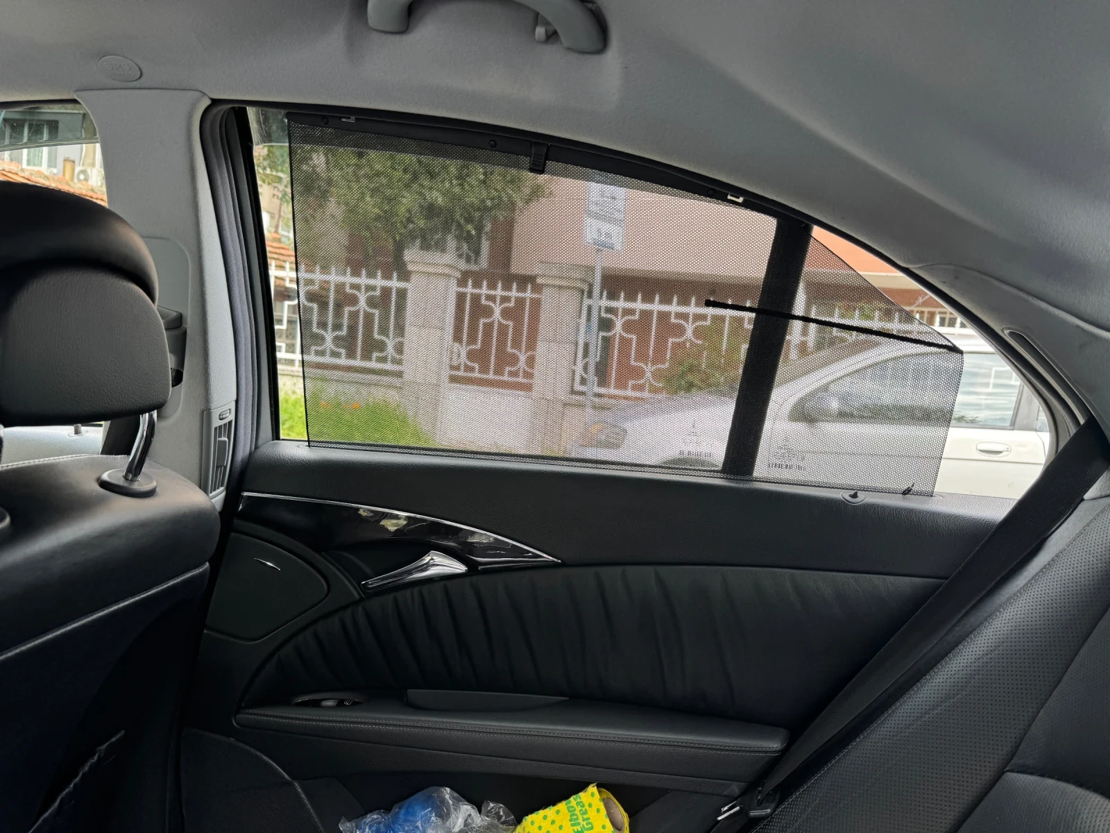 Mercedes-Benz E 320, снимка 11 - Автомобили и джипове - 55278993
