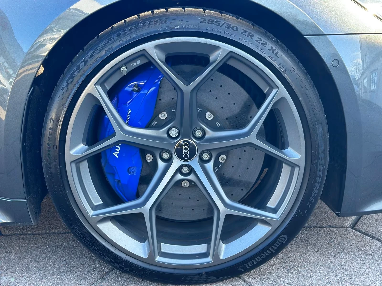 Audi Rs6 PERFORMANCE* MATRIX* B&O* KEYLESS* CERAMIC* CAMERA, снимка 5 - Автомобили и джипове - 55373059
