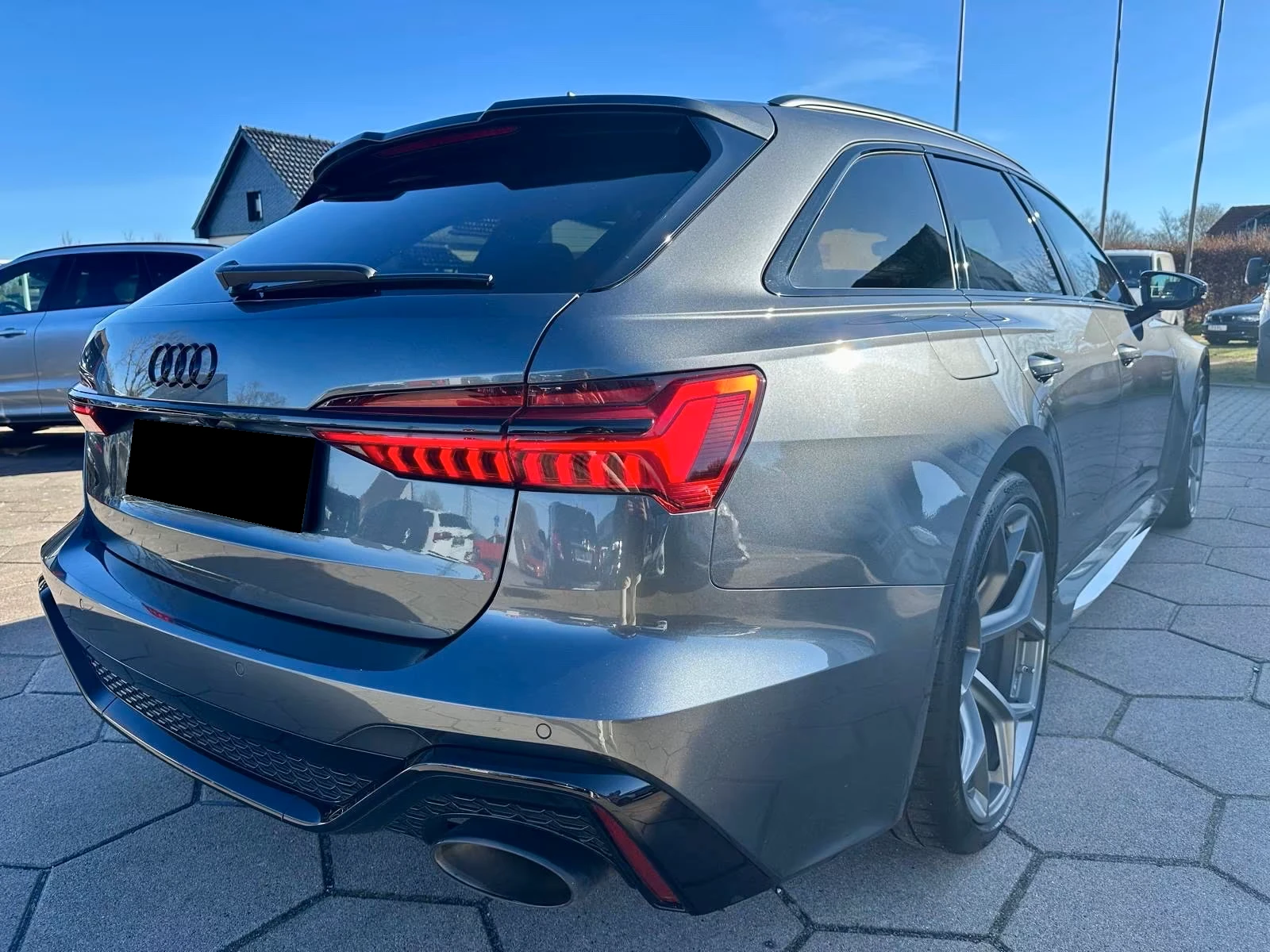 Audi Rs6 PERFORMANCE* MATRIX* B&O* KEYLESS* CERAMIC* CAMERA, снимка 4 - Автомобили и джипове - 55373059