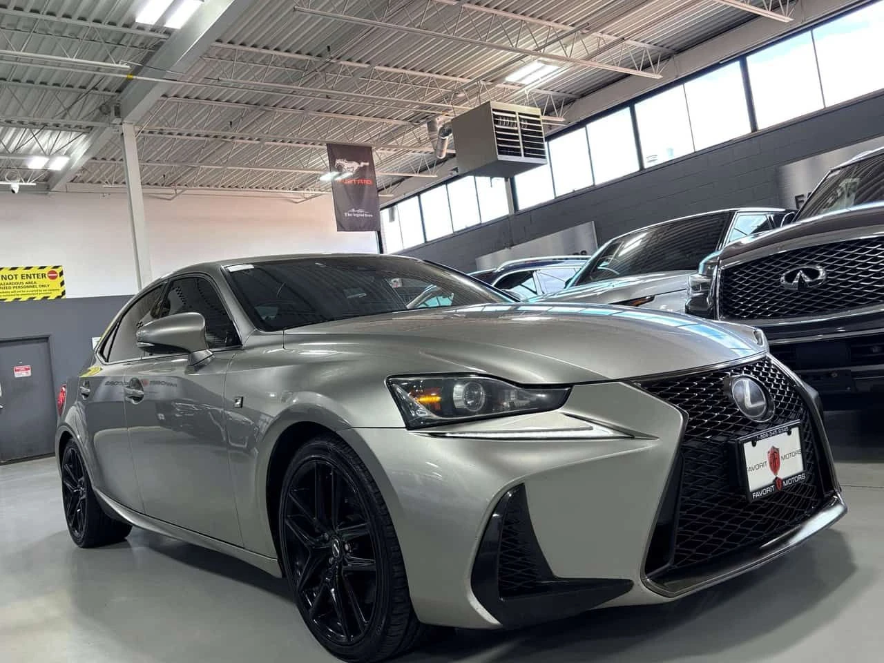Lexus IS F SPORT| V6| КОЖА| BACKUPCAM| PANORAMA| SAFETECH
