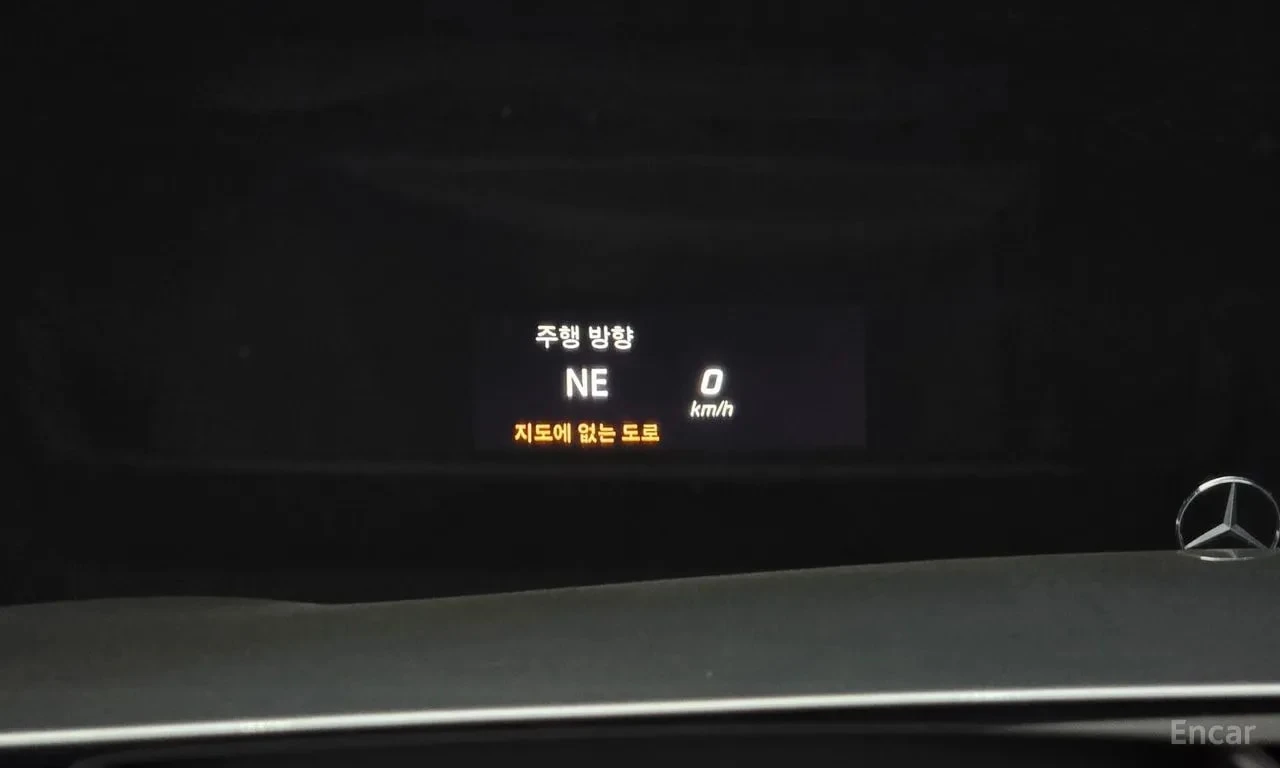 Mercedes-Benz S 350 d 4MATIC/АМГ ПАКЕТ/360/ХЕДЪП/ОБДУХ/МАСАЖИ/360, снимка 15 - Автомобили и джипове - 56131565