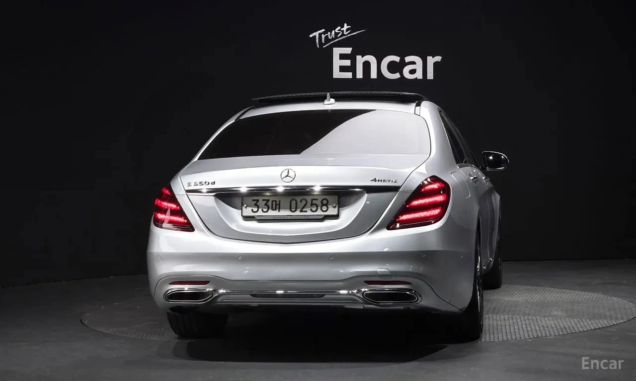 Mercedes-Benz S 350 d 4MATIC/АМГ ПАКЕТ/360/ХЕДЪП/ОБДУХ/МАСАЖИ/360, снимка 4 - Автомобили и джипове - 56131565