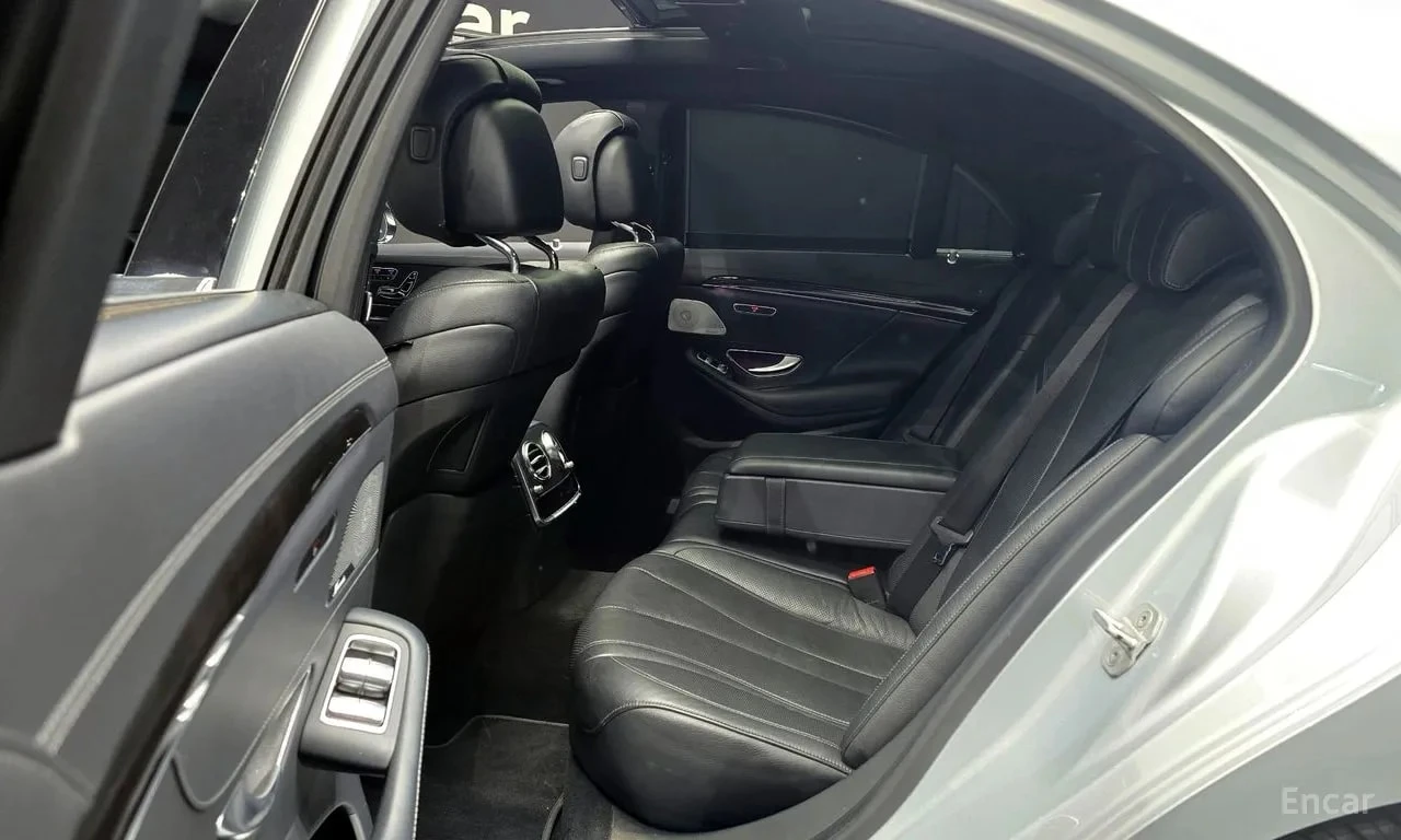 Mercedes-Benz S 350 d 4MATIC/АМГ ПАКЕТ/360/ХЕДЪП/ОБДУХ/МАСАЖИ/360, снимка 12 - Автомобили и джипове - 56131565