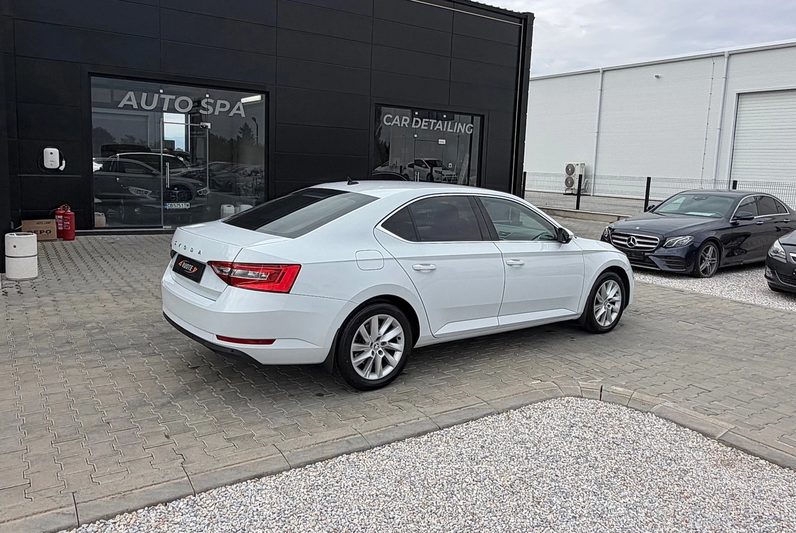 Skoda Superb 2.0TDi * Virtual* Keyless/������ | Mobile.bg � ����������� 4