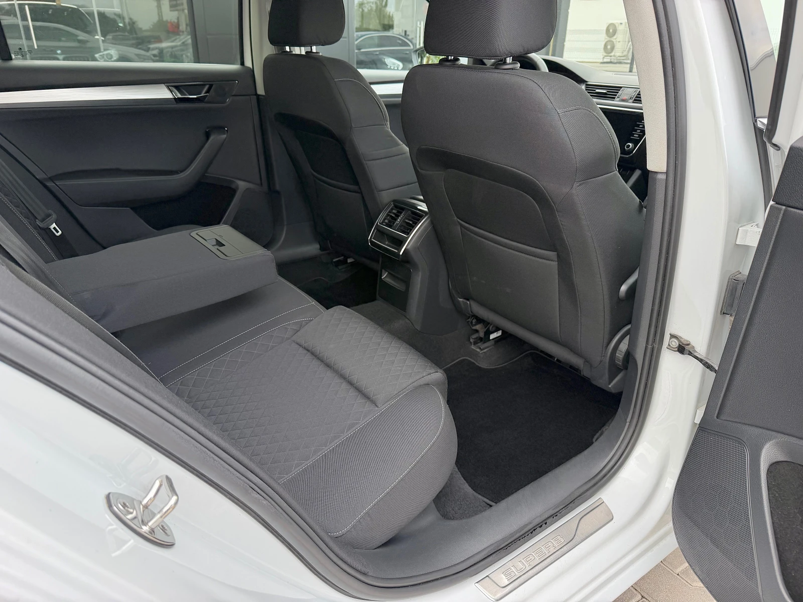 Skoda Superb 2.0TDi * Virtual* Keyless/������ | Mobile.bg � ����������� 14