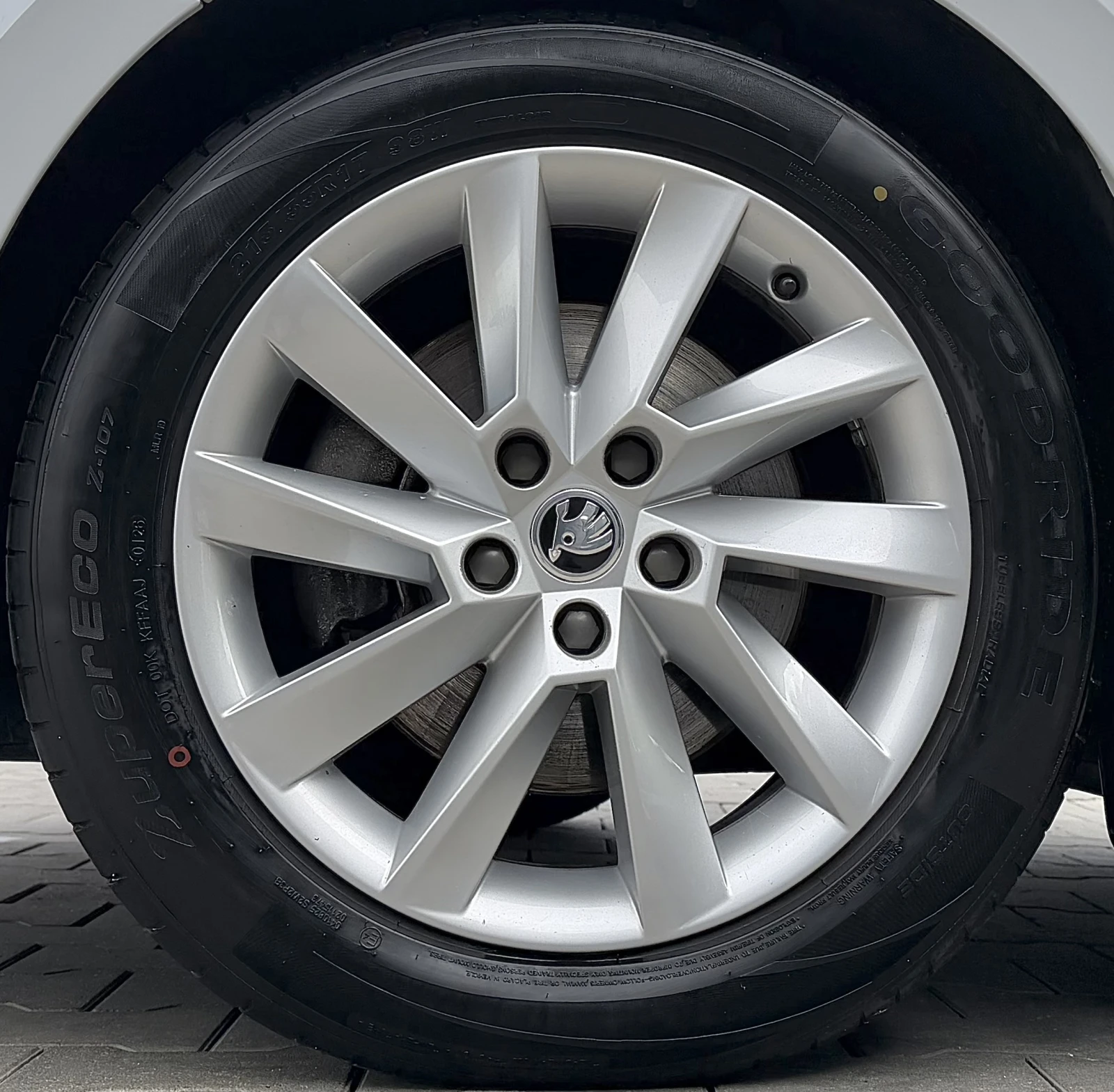 Skoda Superb 2.0TDi * Virtual* Keyless/������ | Mobile.bg � ����������� 17